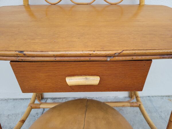 Coiffeuse en rotin vintage 1950 avec miroir soleil