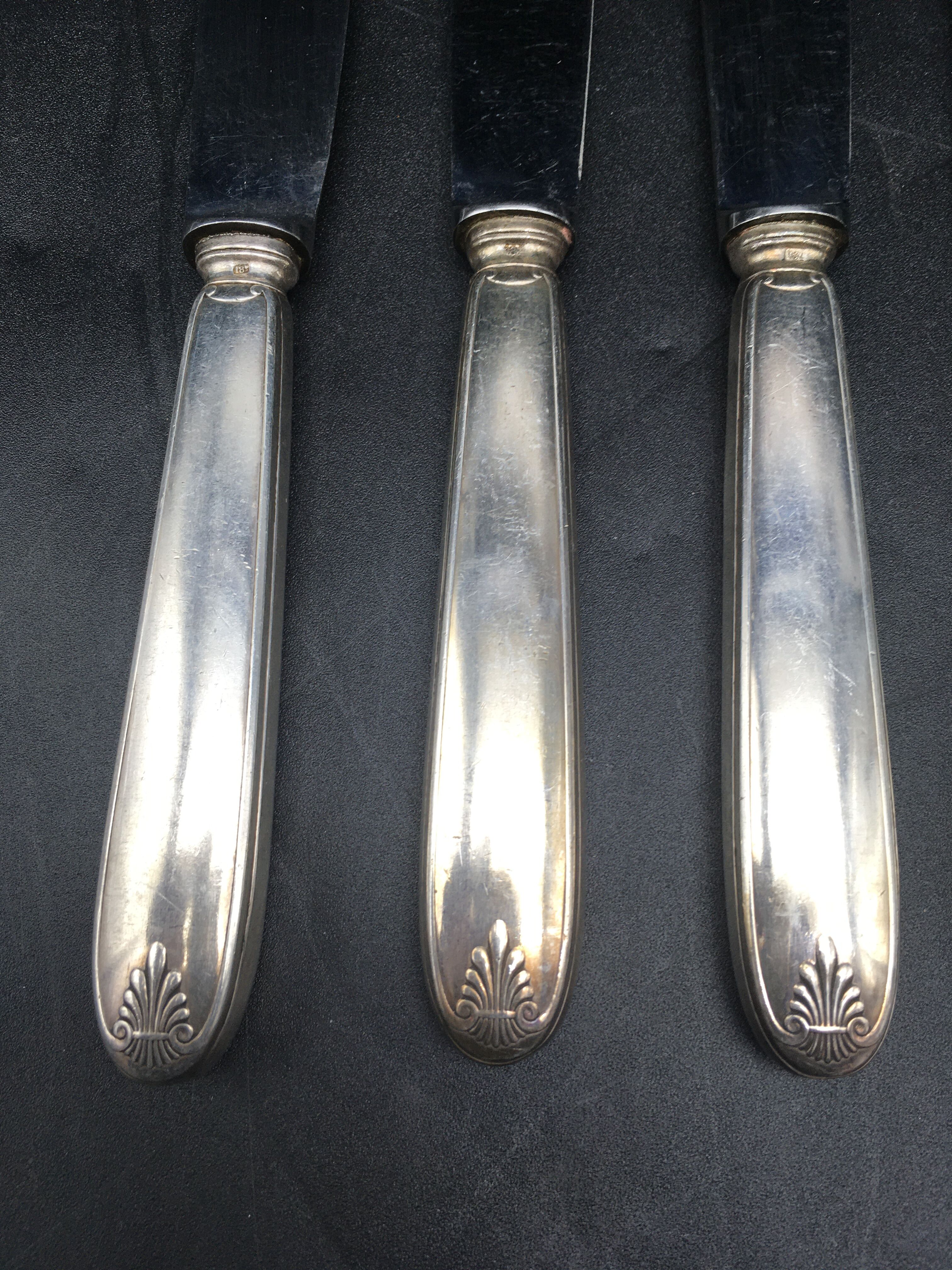 6 table knives in silver metal model coquille