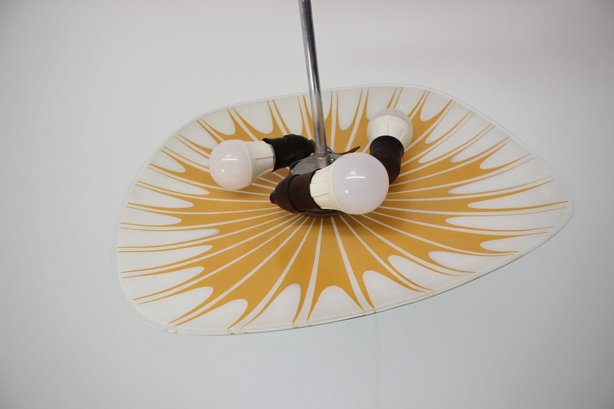 Suspension par Napako, années 1960