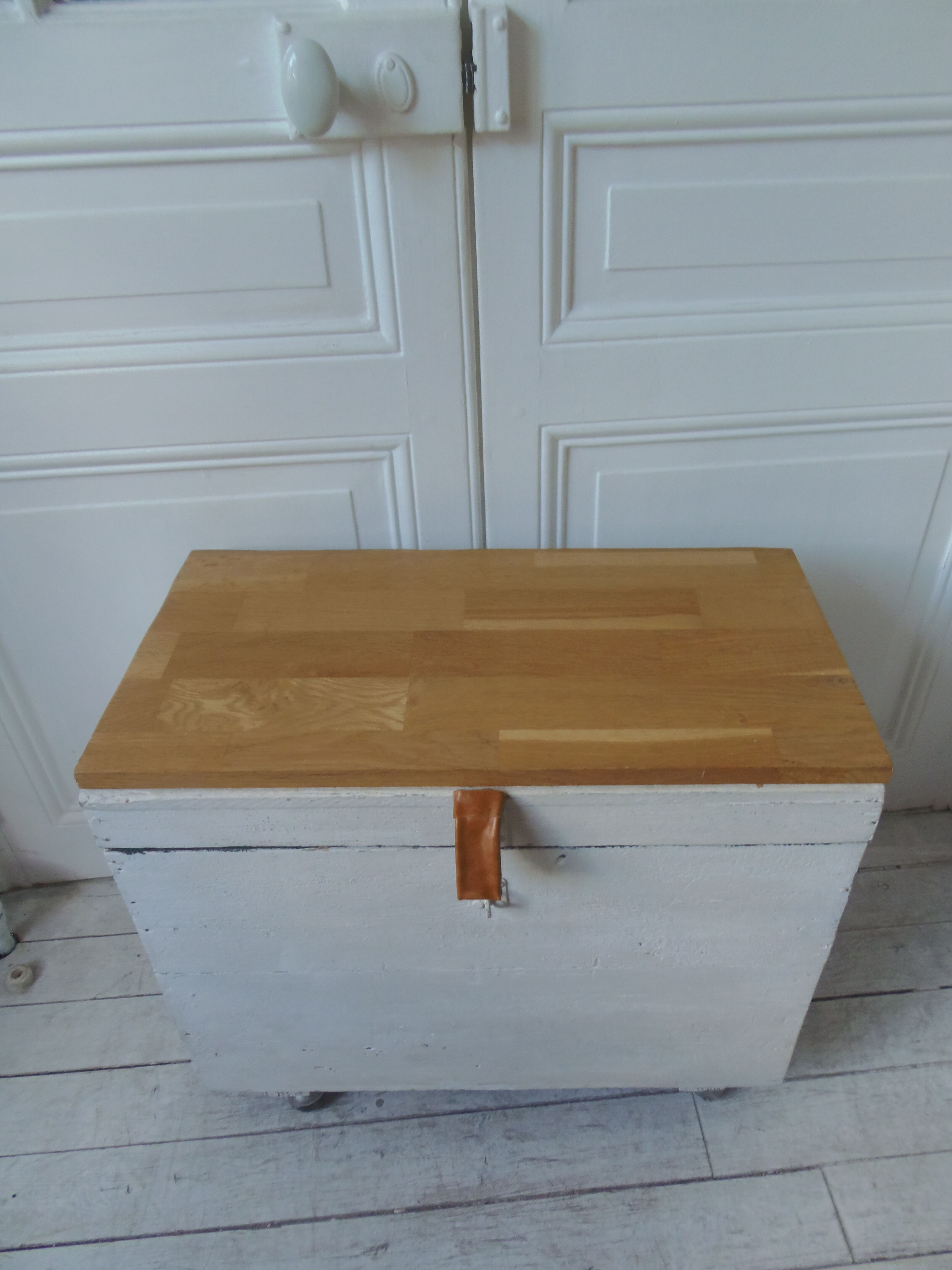 Vintage chest on casters pearl gray interior slate gray, oak top.
