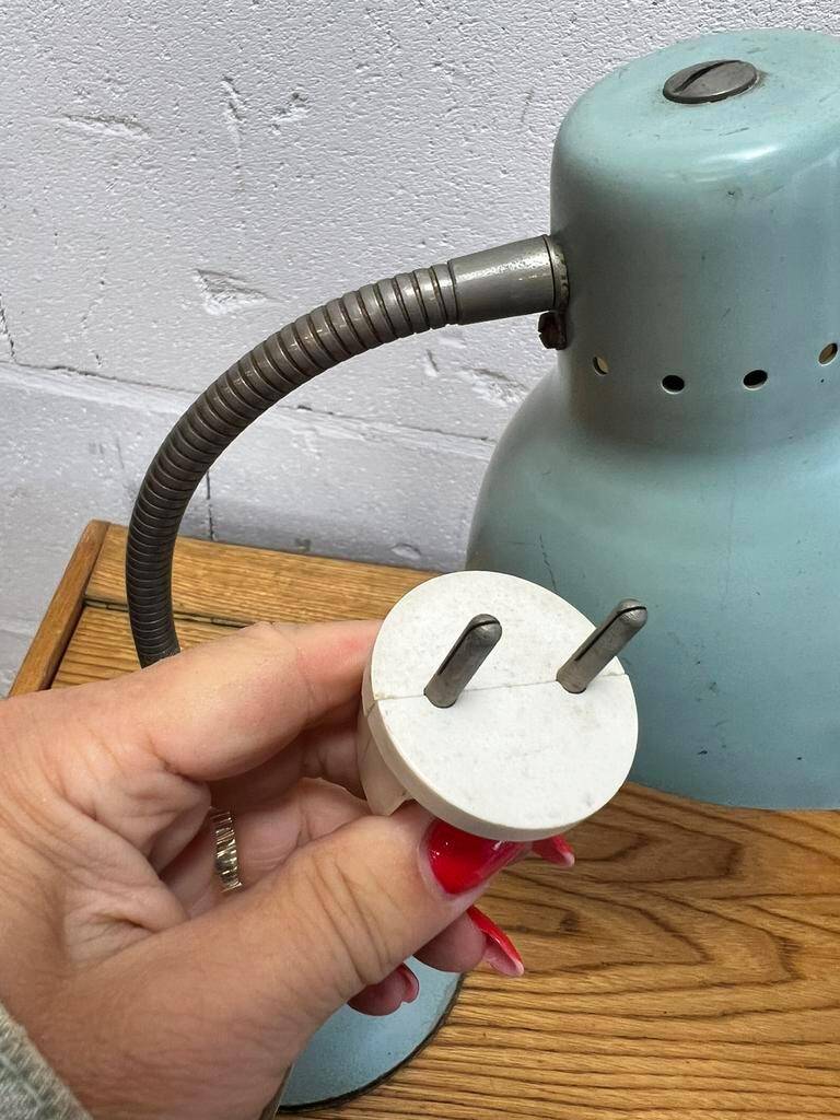 Industrial table lamp / vintage desk lamp mint color l 36 b 27 h 17