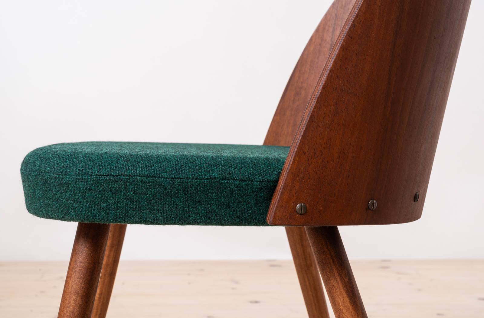 Set of 8 Mid Century Dining Chairs by Antonin Šuman, Reaupholstery Options