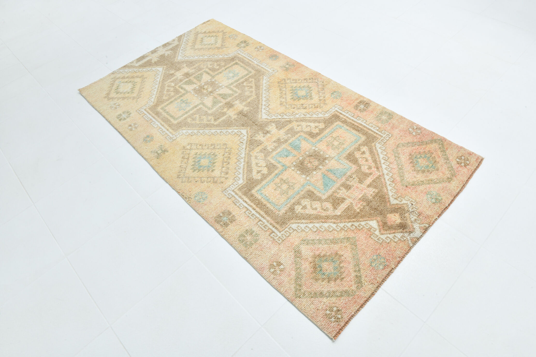 4x7 Soft Beige & Brown Oushak Vintage Rug 109x207Cm