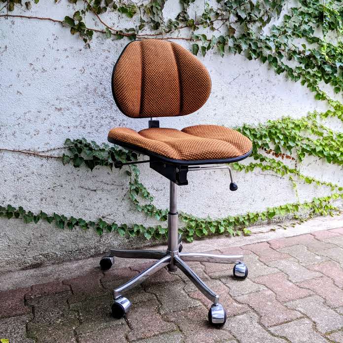 Swivel office chair on wheels 70s