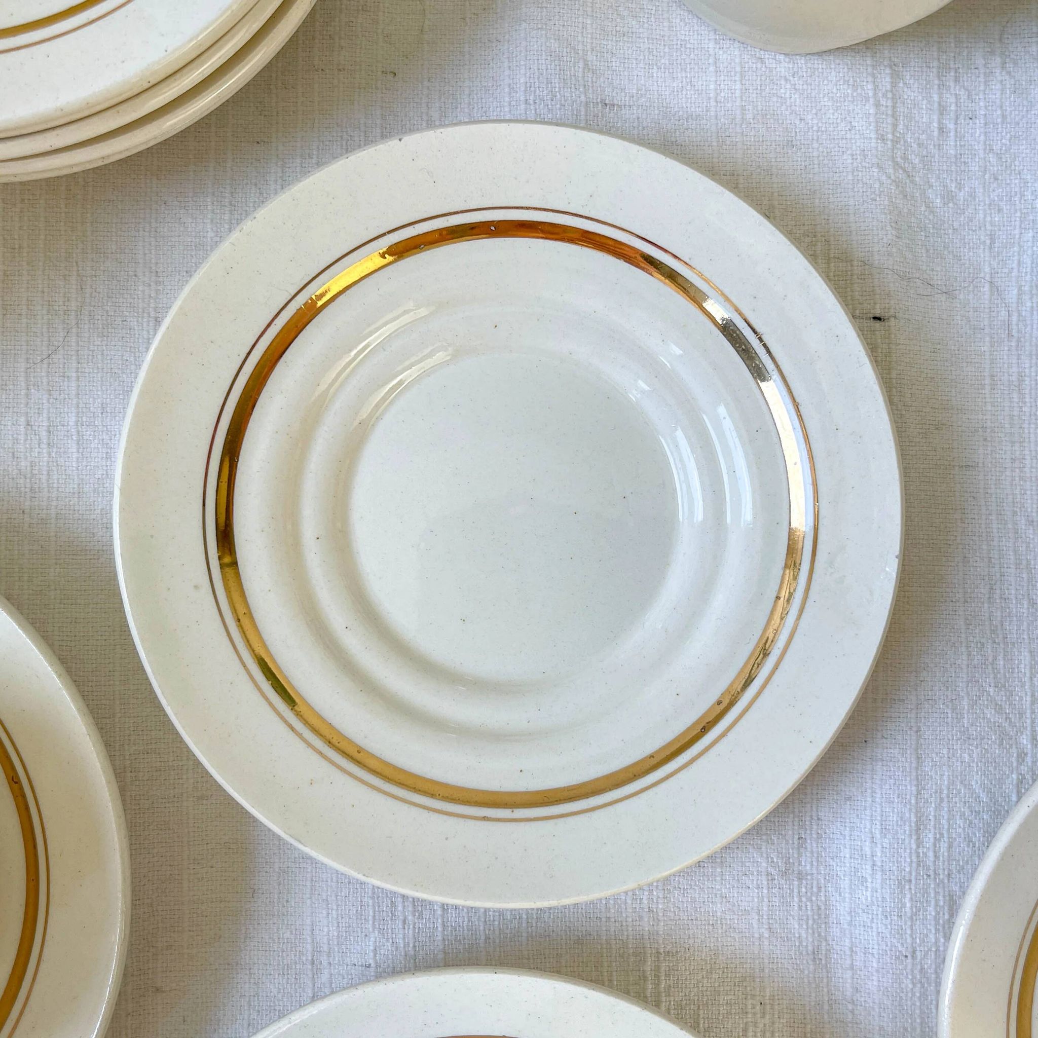 St Amand 10-person coffee service – Vintage white and gold porcelain