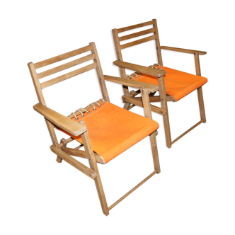 Lot of two folding chairs