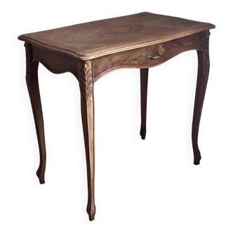 Table d’appoint en châtaignier style Louis XV, vers 1900