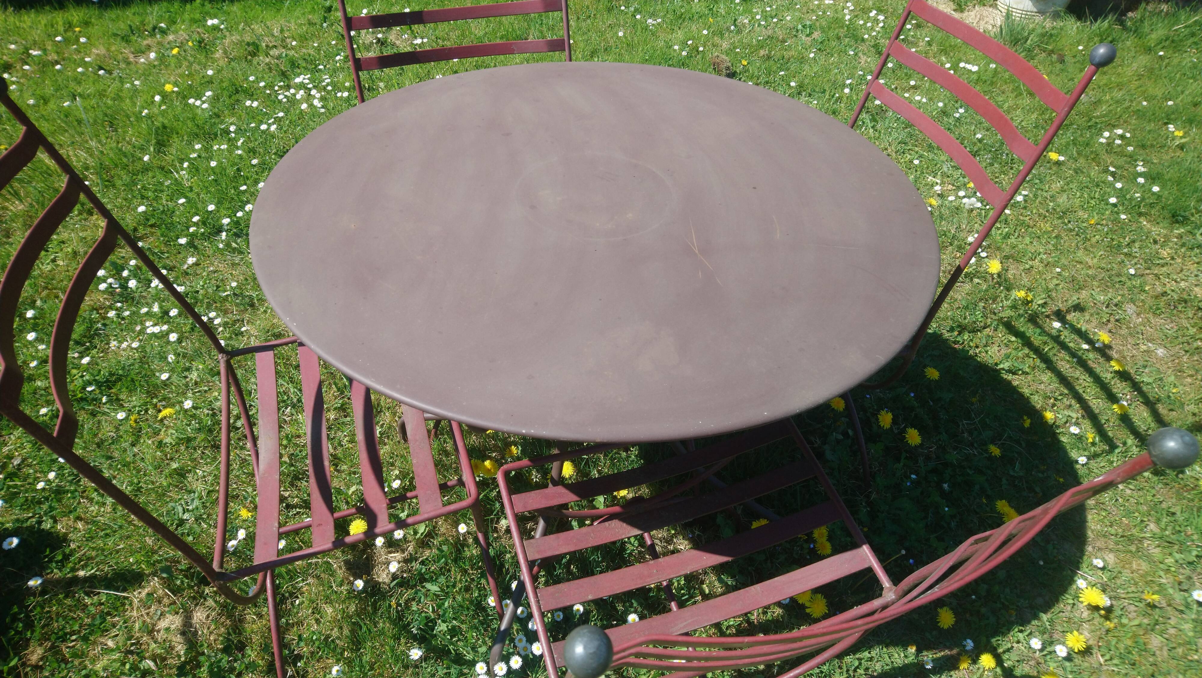 Garden table + 4 wrought iron chairs