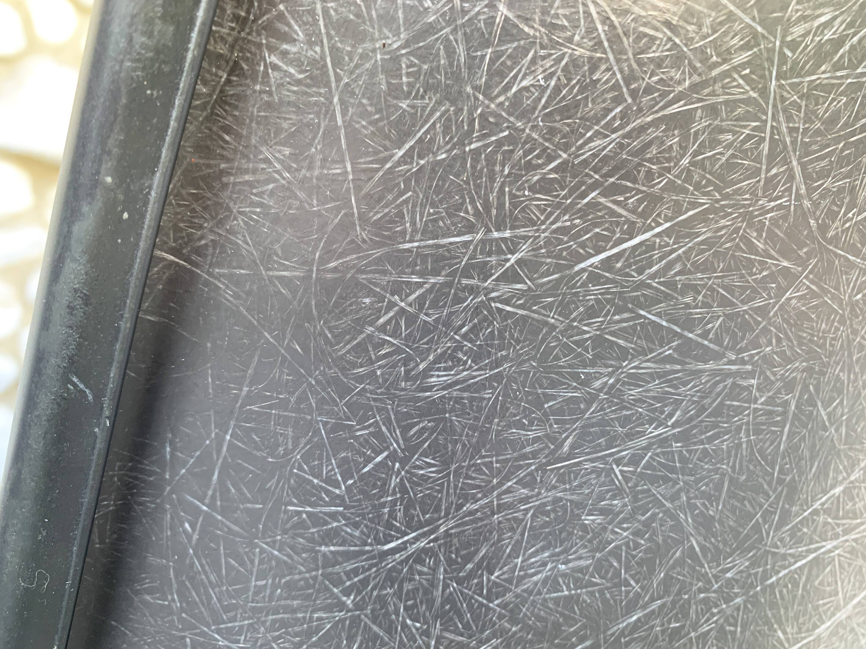 4 DSX chairs, fiberglass, Charles & Ray Eames for Herman Miller 1980