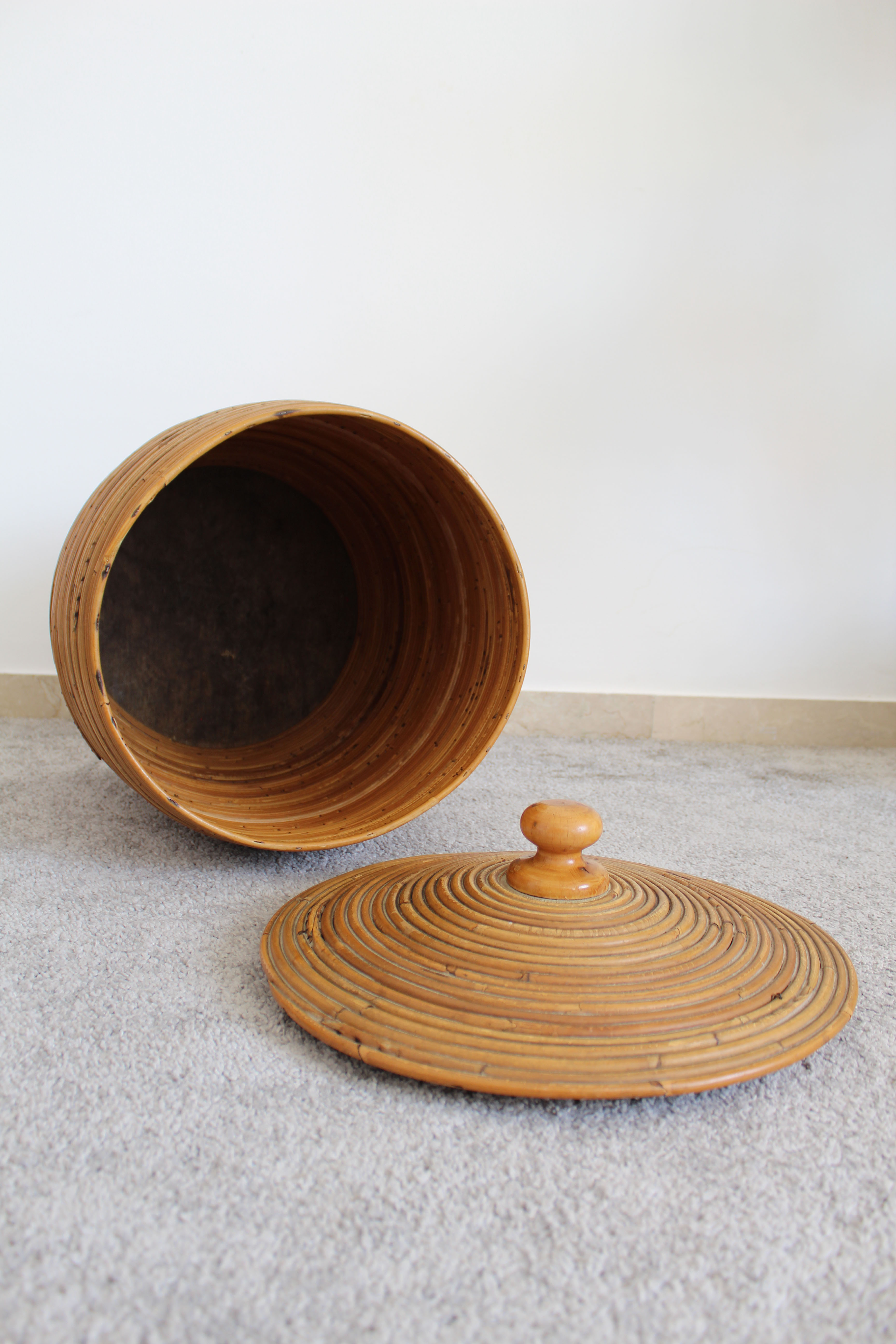 Cylindrical wicker basket, Italy 70's