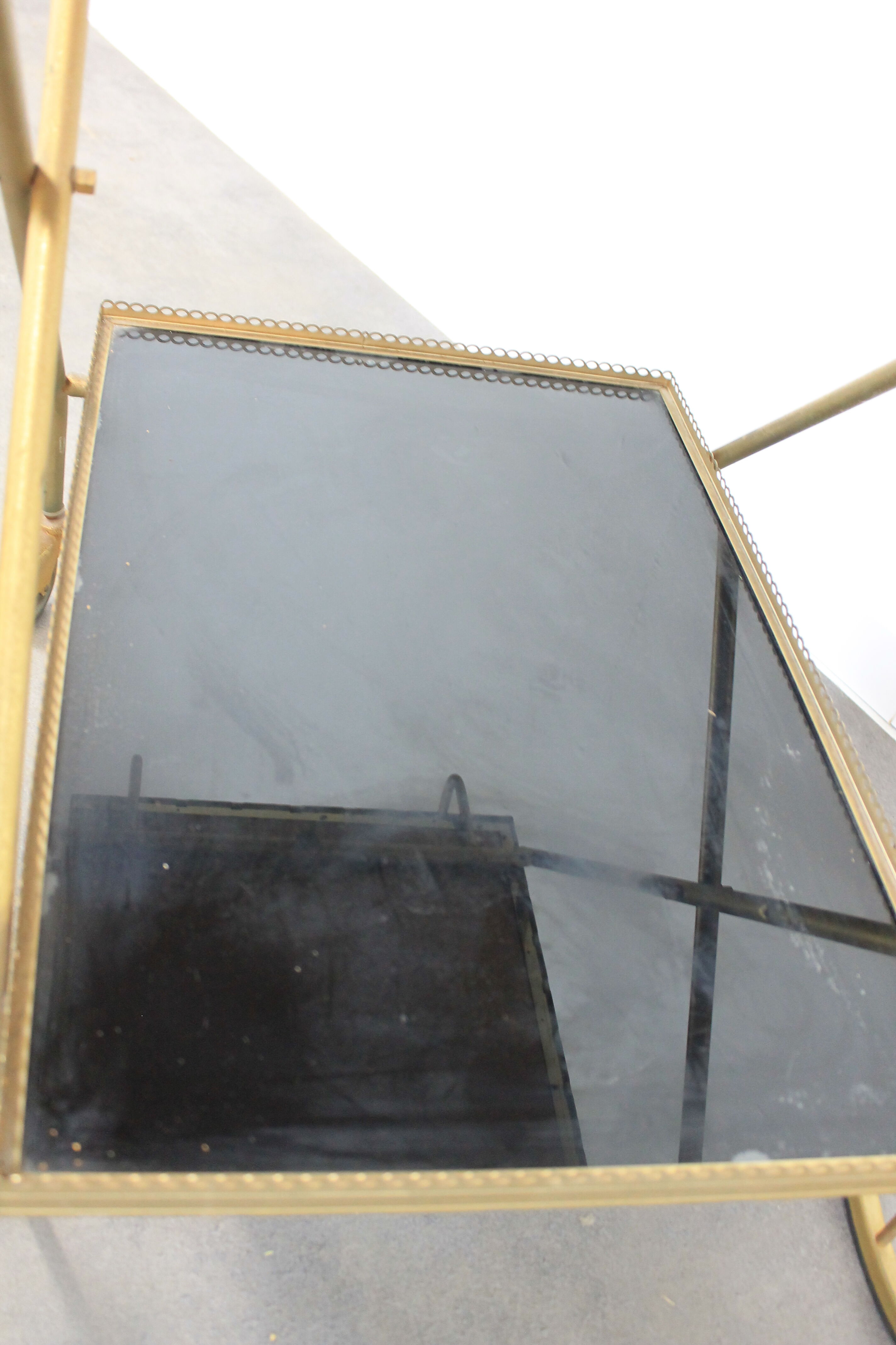 Rolling bar service trolley