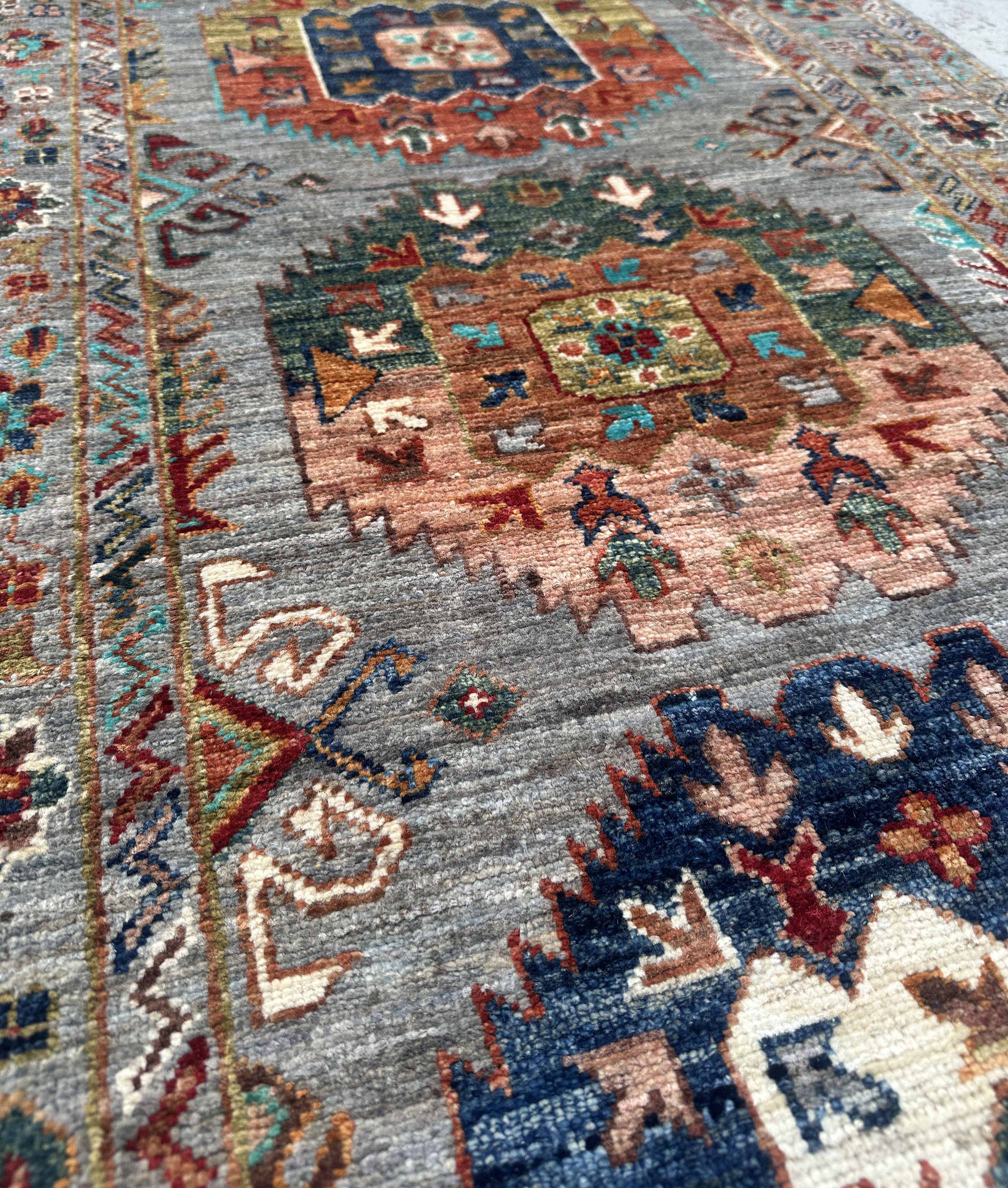 Tapis de couloir Serapi Kazak en laine nouée à la main, motif géométrique tribal, 300 x 84 cm