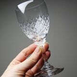 Set of three fine crystal port or aperitif glasses, Saint-Louis style.