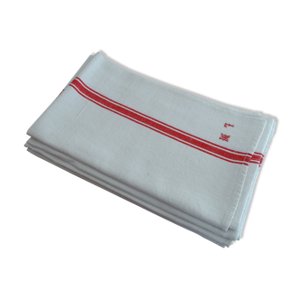 Lot 4 old LM monogrammed towels