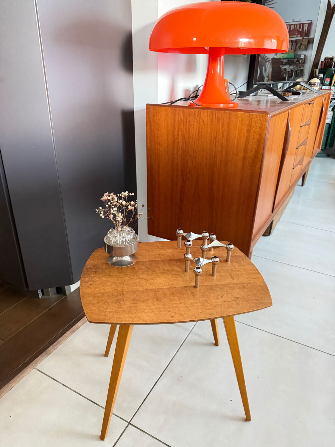 Table d'appoint vintage en bois et pieds compas