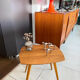 Table d'appoint vintage en bois et pieds compas