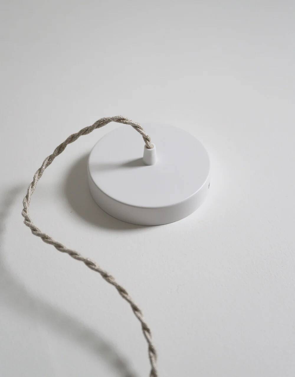 Suspension dôme arrondi avec volants Margaret imprimée "brindilles"