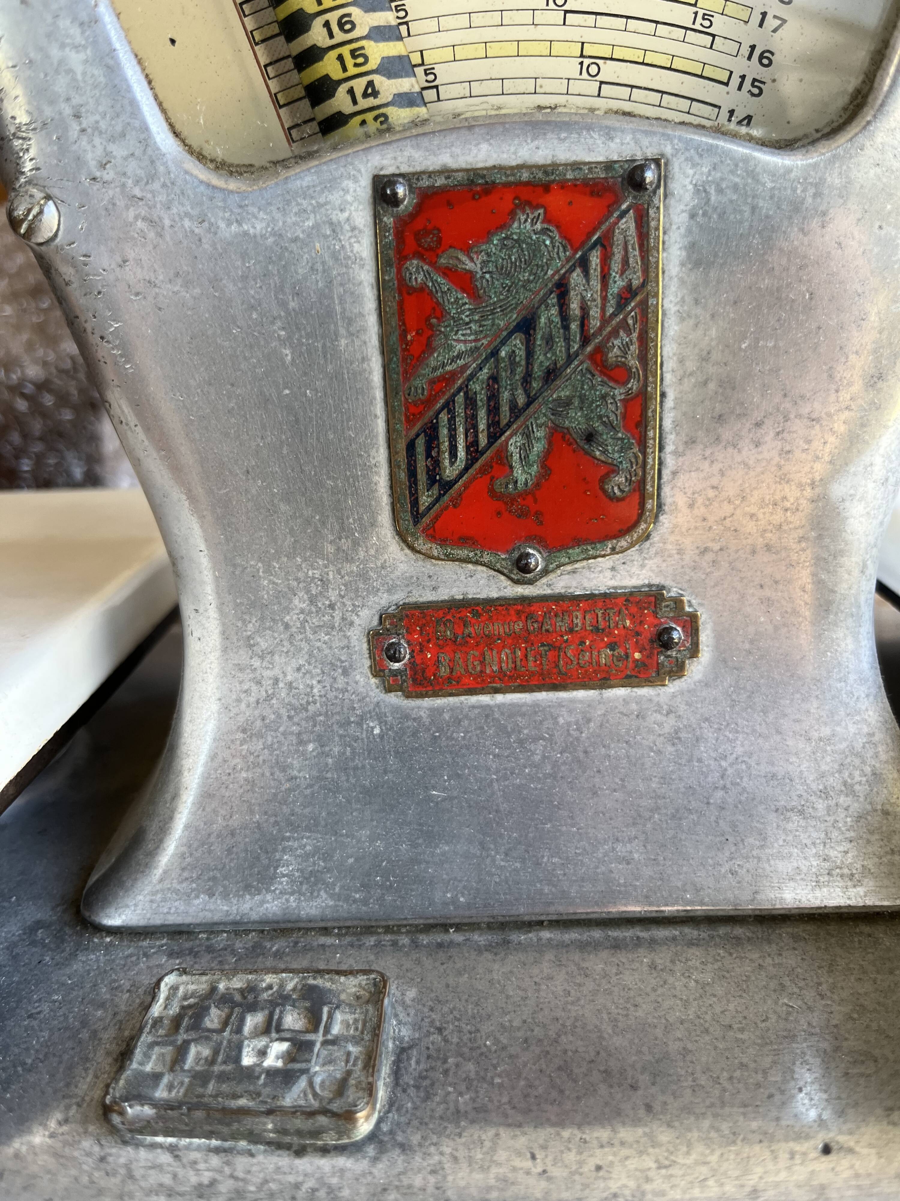 Lutrana 50s grocery scale