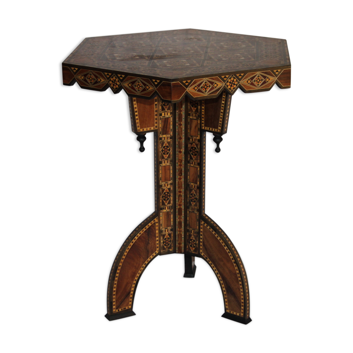 Oriental marquetry side table of the 1970s
