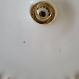 Serrated opaline suspension