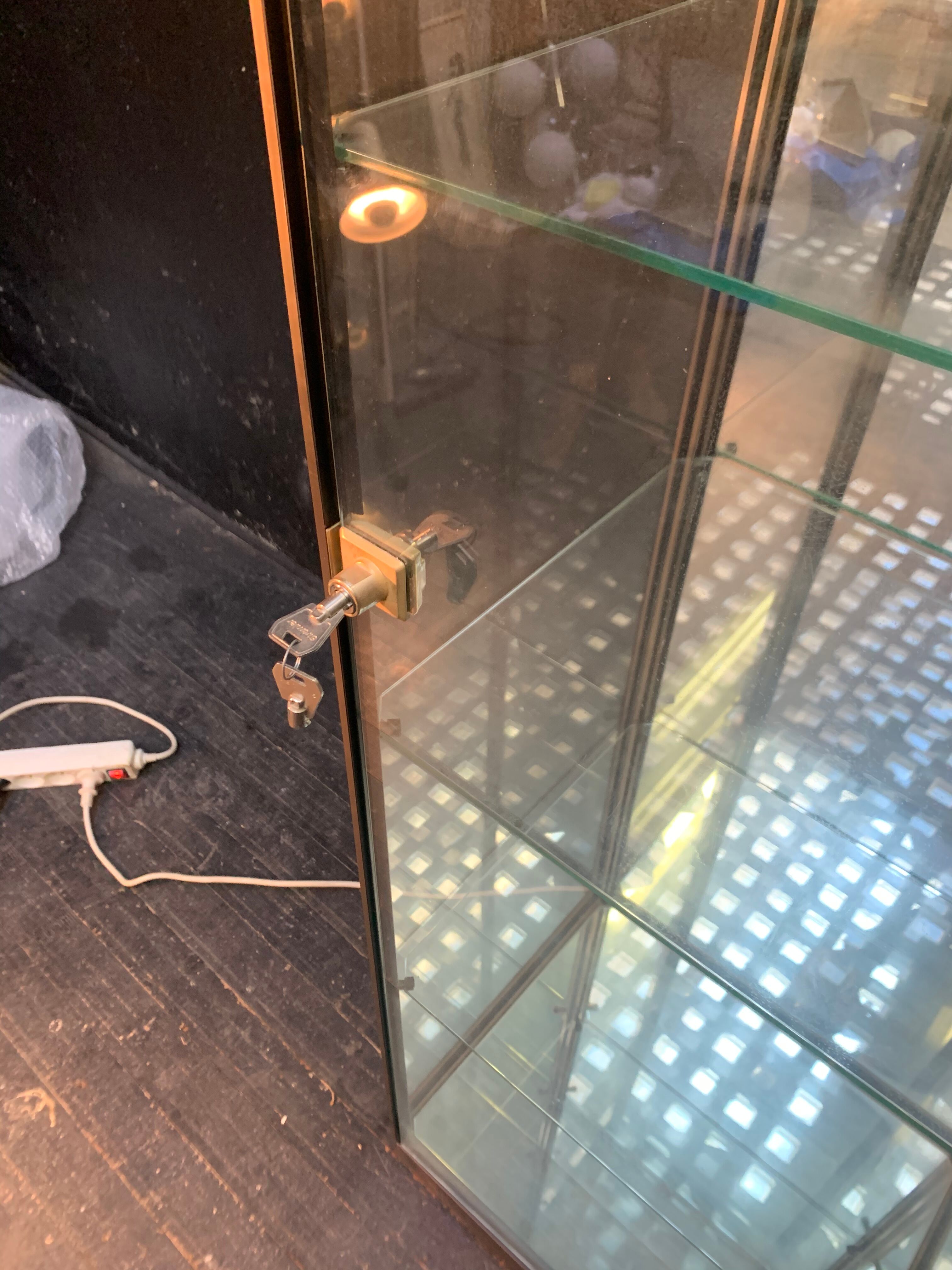 An illuminating presentation showcase...