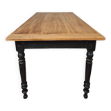 Farm table
