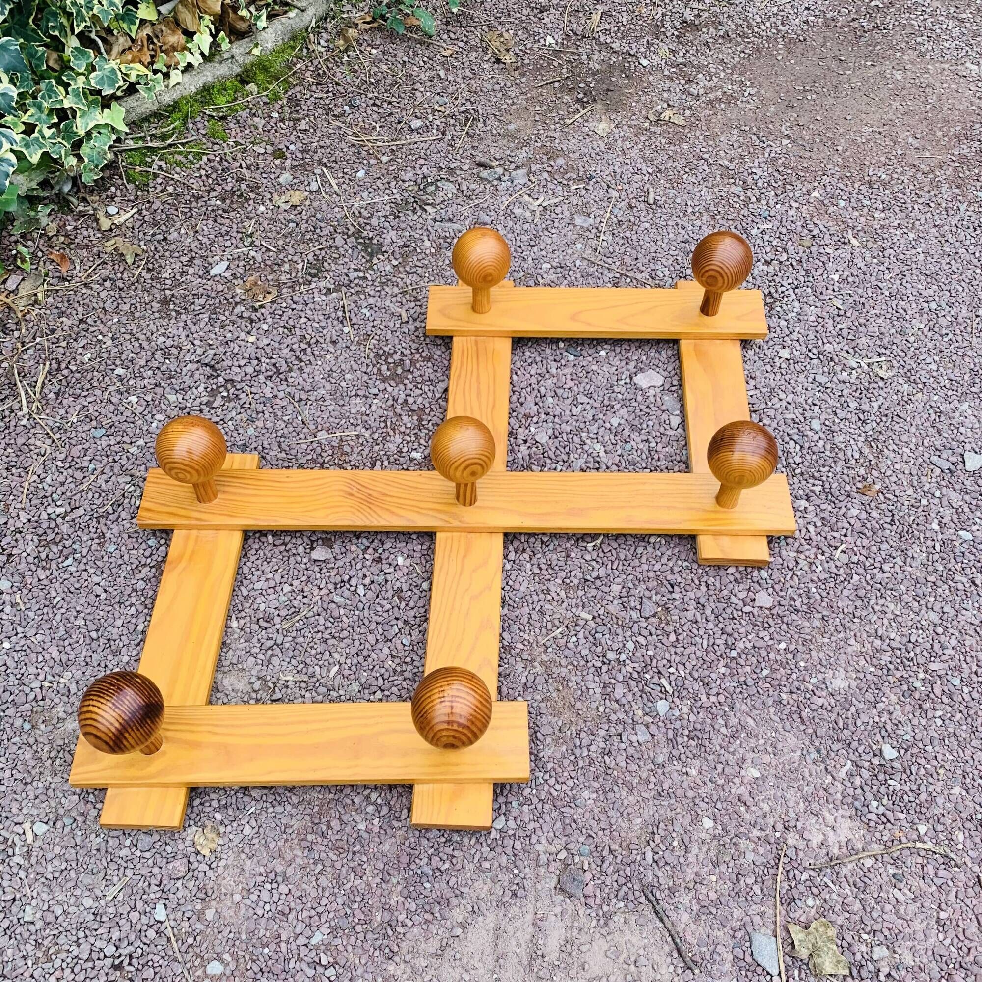 Extendable vintage coat rack in pine