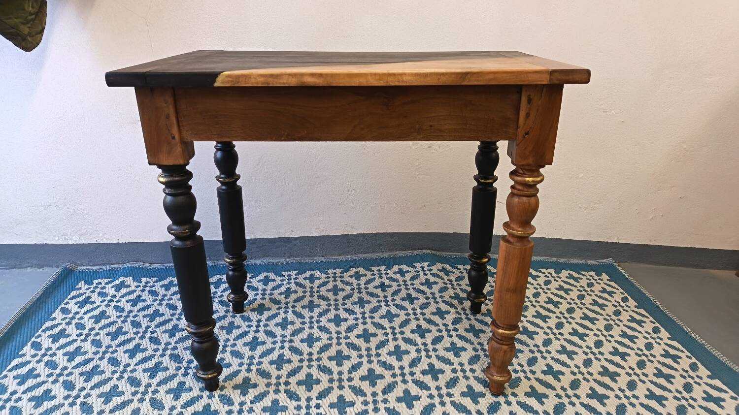 Bistro table