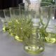 Verres à liqueur jaune fluo