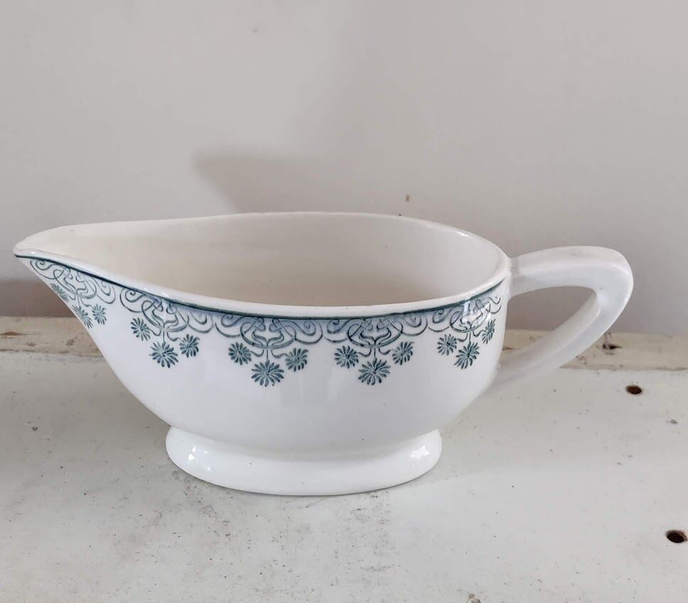 Gravy boat Digoin