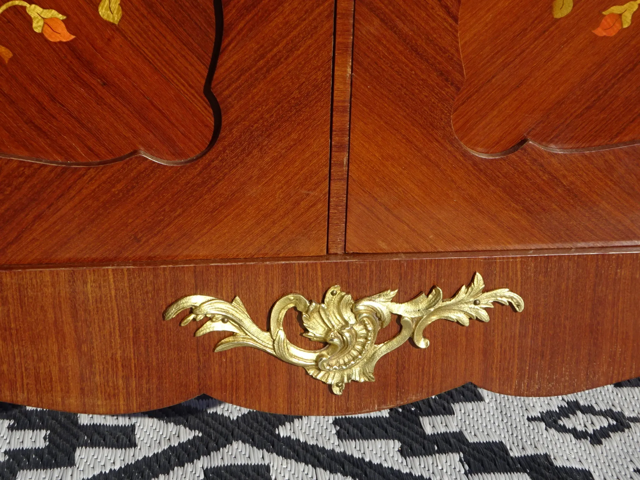 Louis XV library in rosewood marquetry