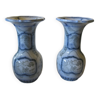 Very pretty pair of Petrus Regout ceramic vases in very good condition