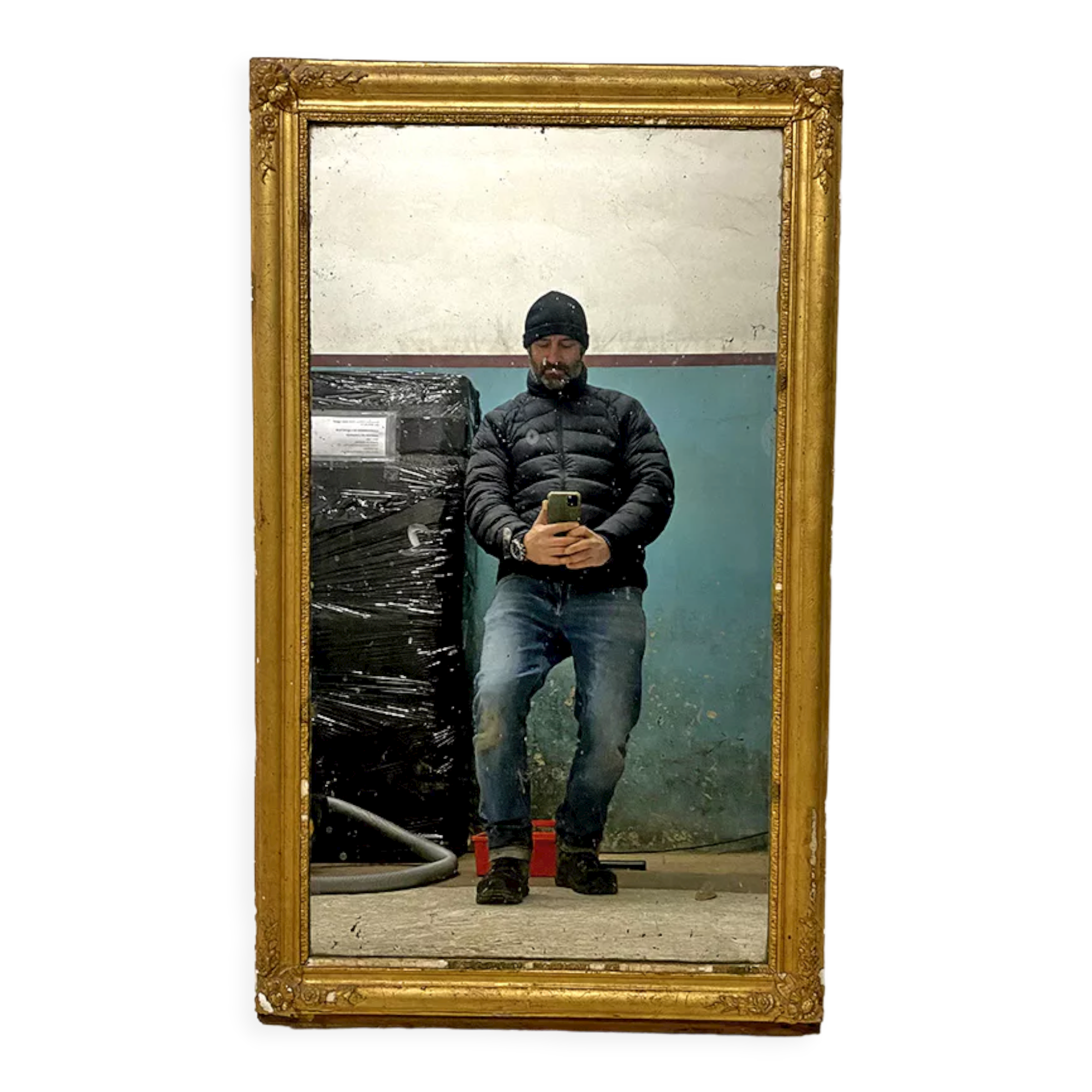 Miroir ancien en bois et stuc doré
