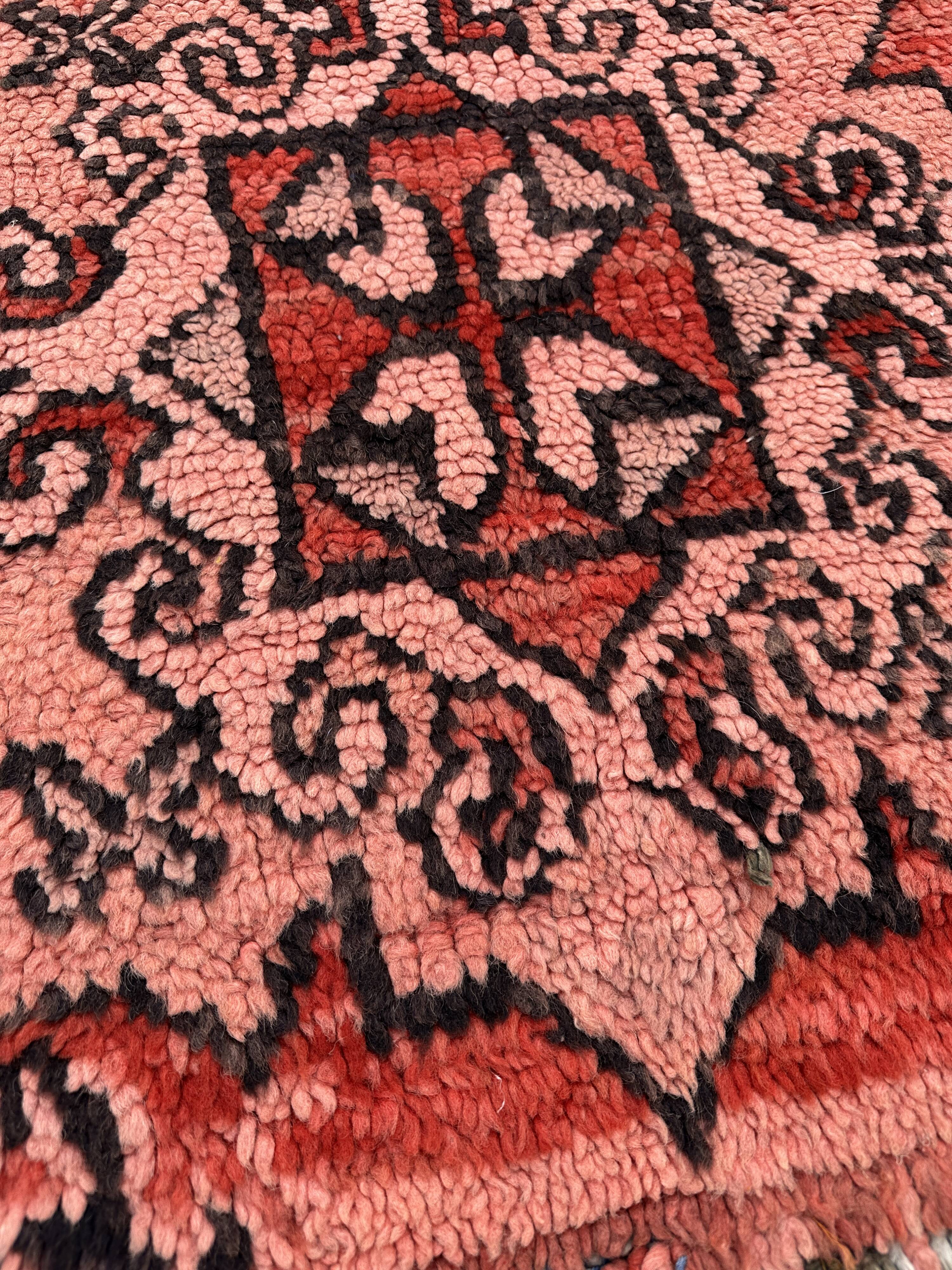 Moroccan carpet boujad red - 85 x 200 cm