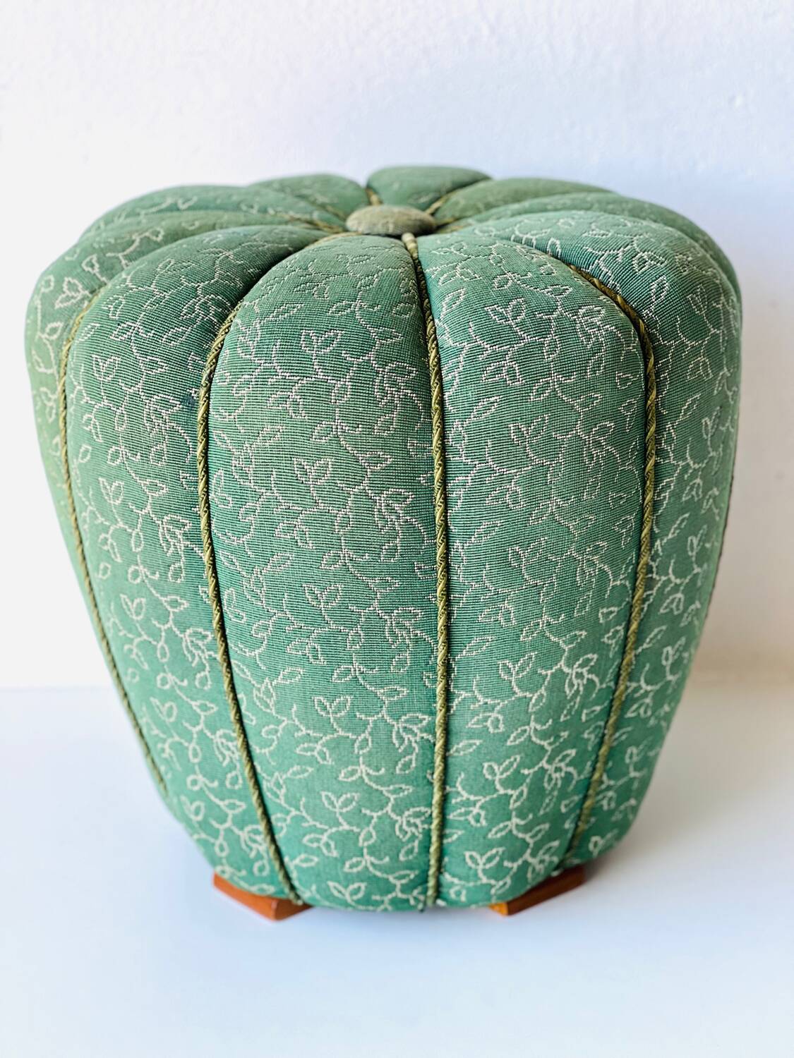 Tabouret de Jindrich Halabala, Cesky nabytek, 1950'