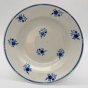 Set of 6 mismatched deep plates.