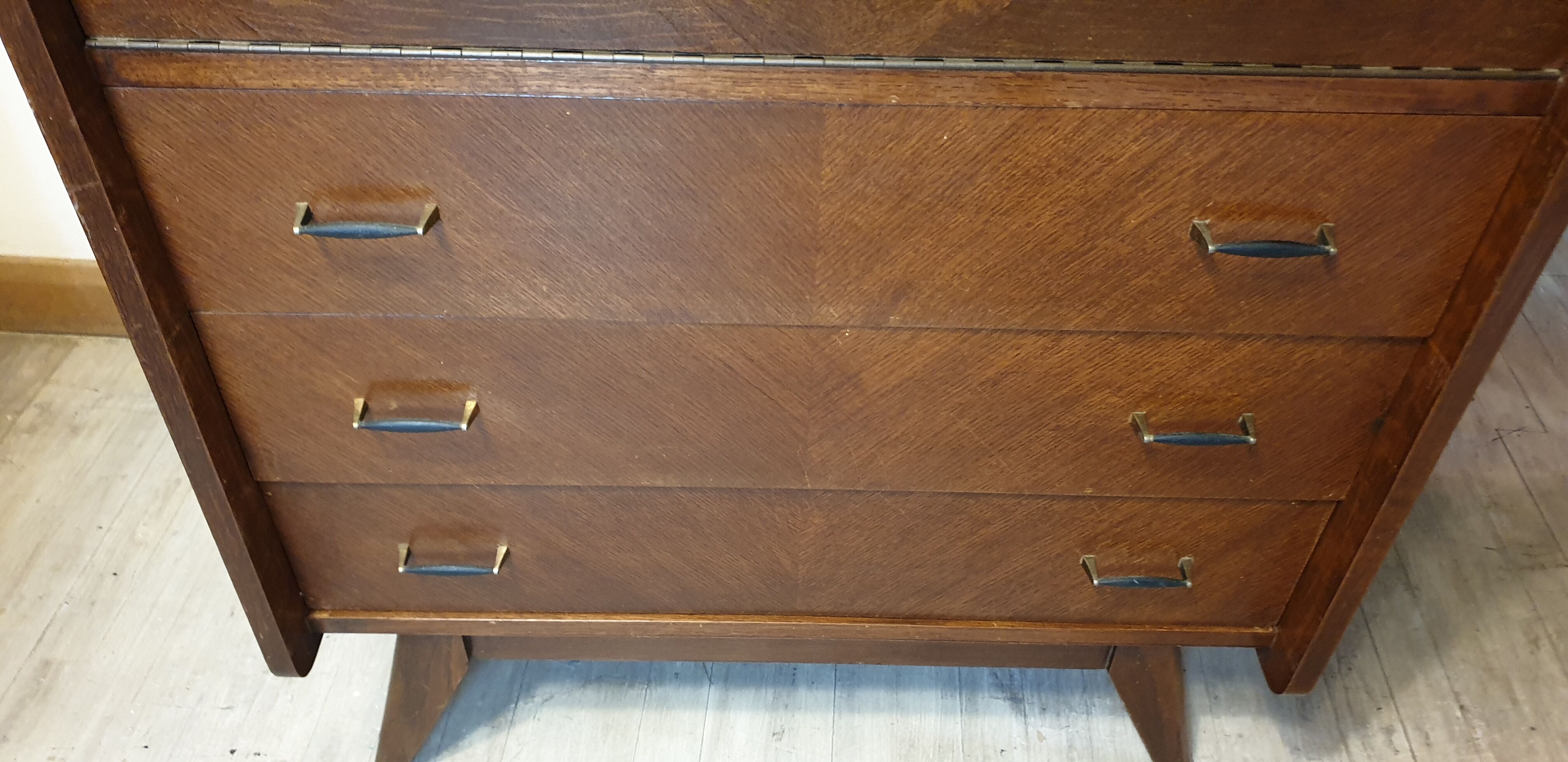 Secretary vintage compass feet