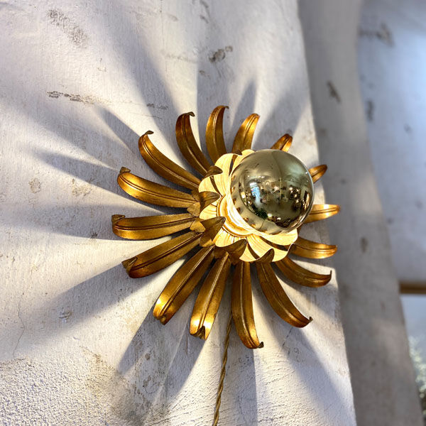 Sconce golden sun leaf