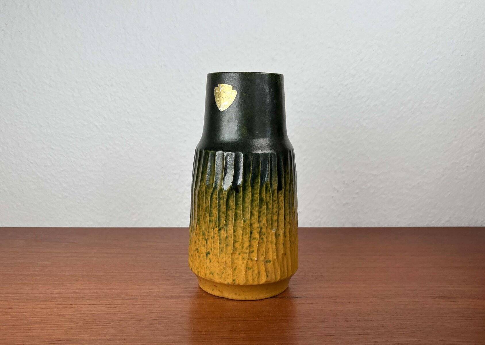 Danish studio pottery vase from the mid-20th century by Ernst Pottery, Faxe, 1960s.