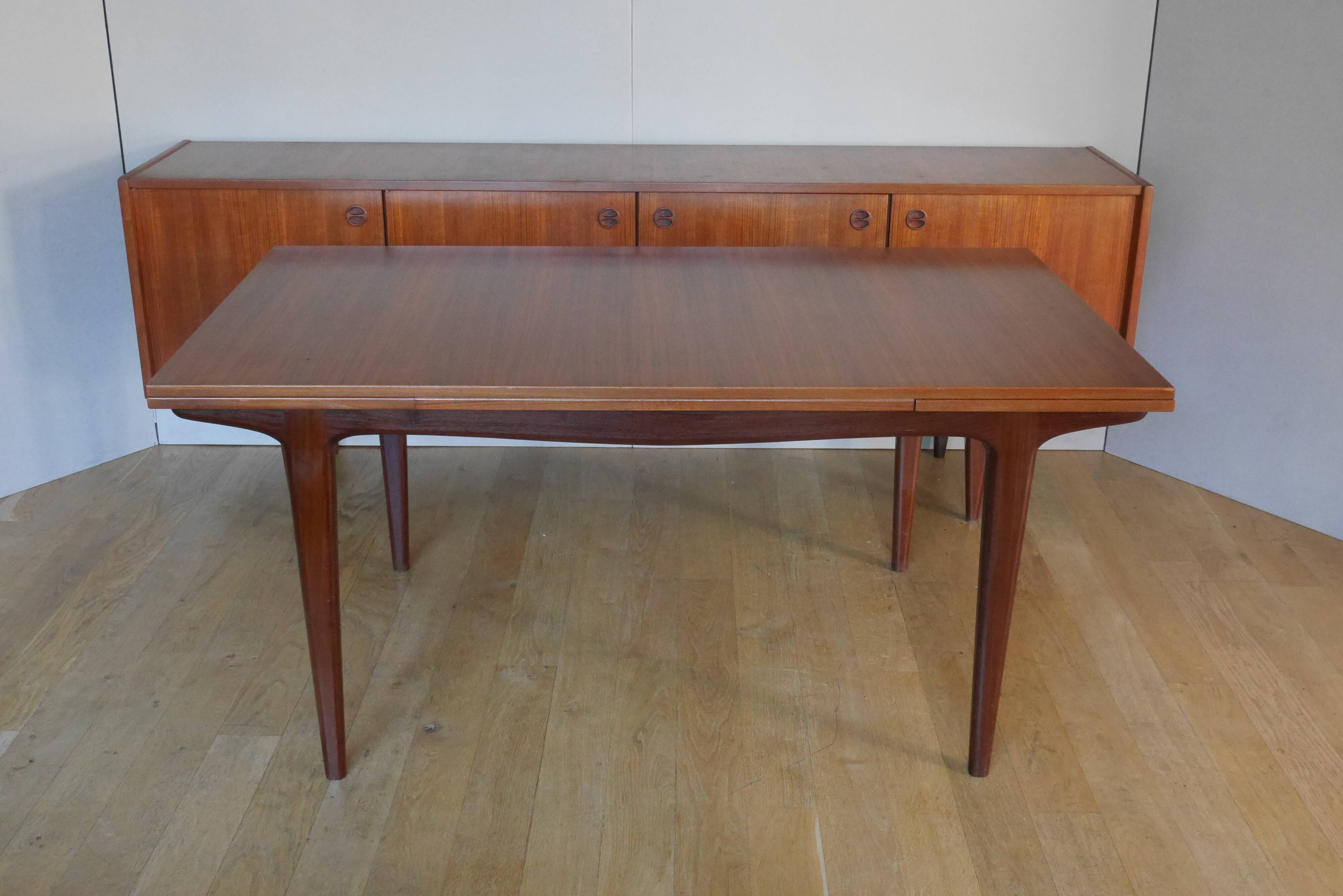 Dining table in rectangular teak extendable Scandinavian design