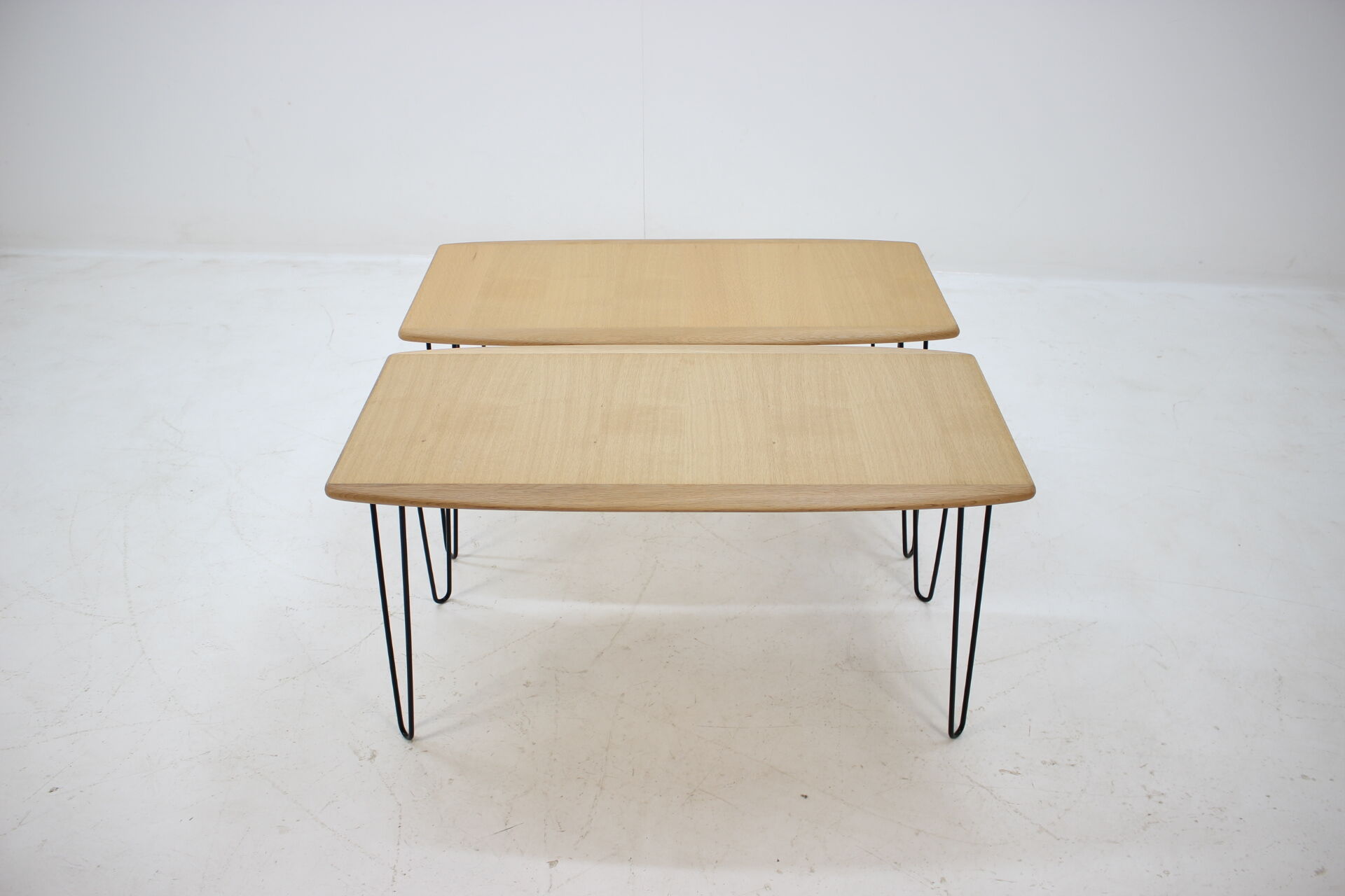 1960s Oak coffee table on hairpin legs