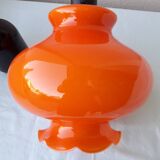 Orange suspension in opaline.