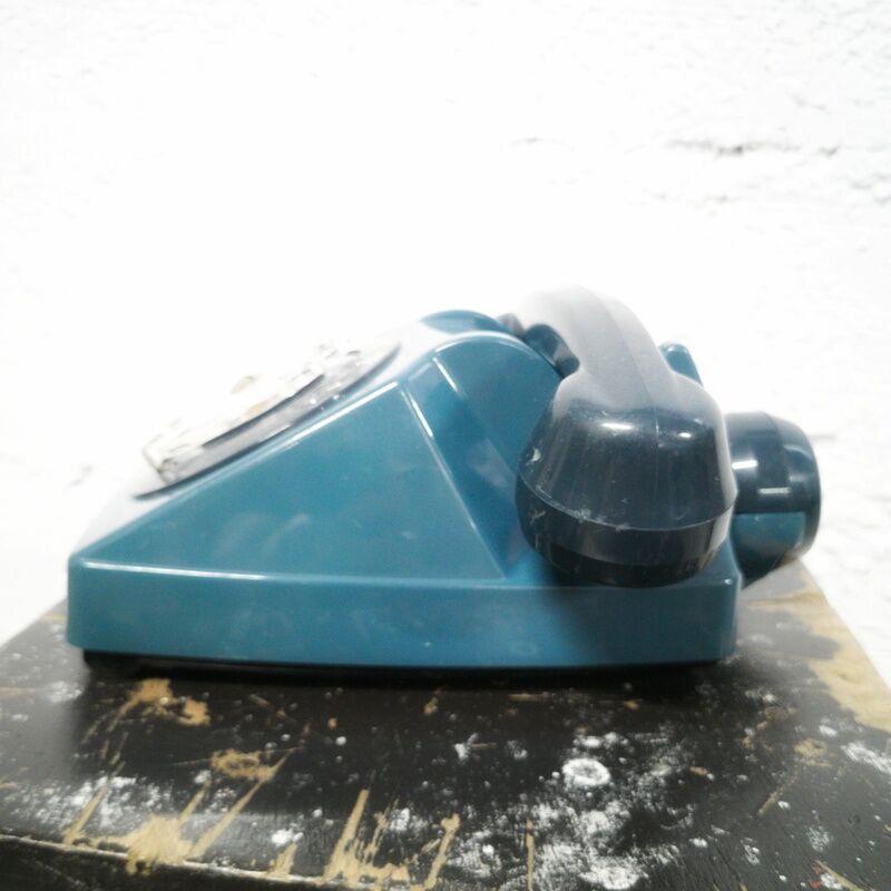 Duck blue dial phone