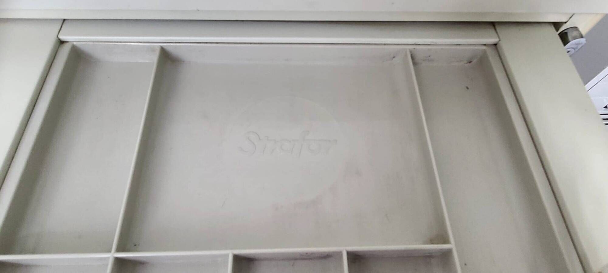 Industrial metal desk Strafor