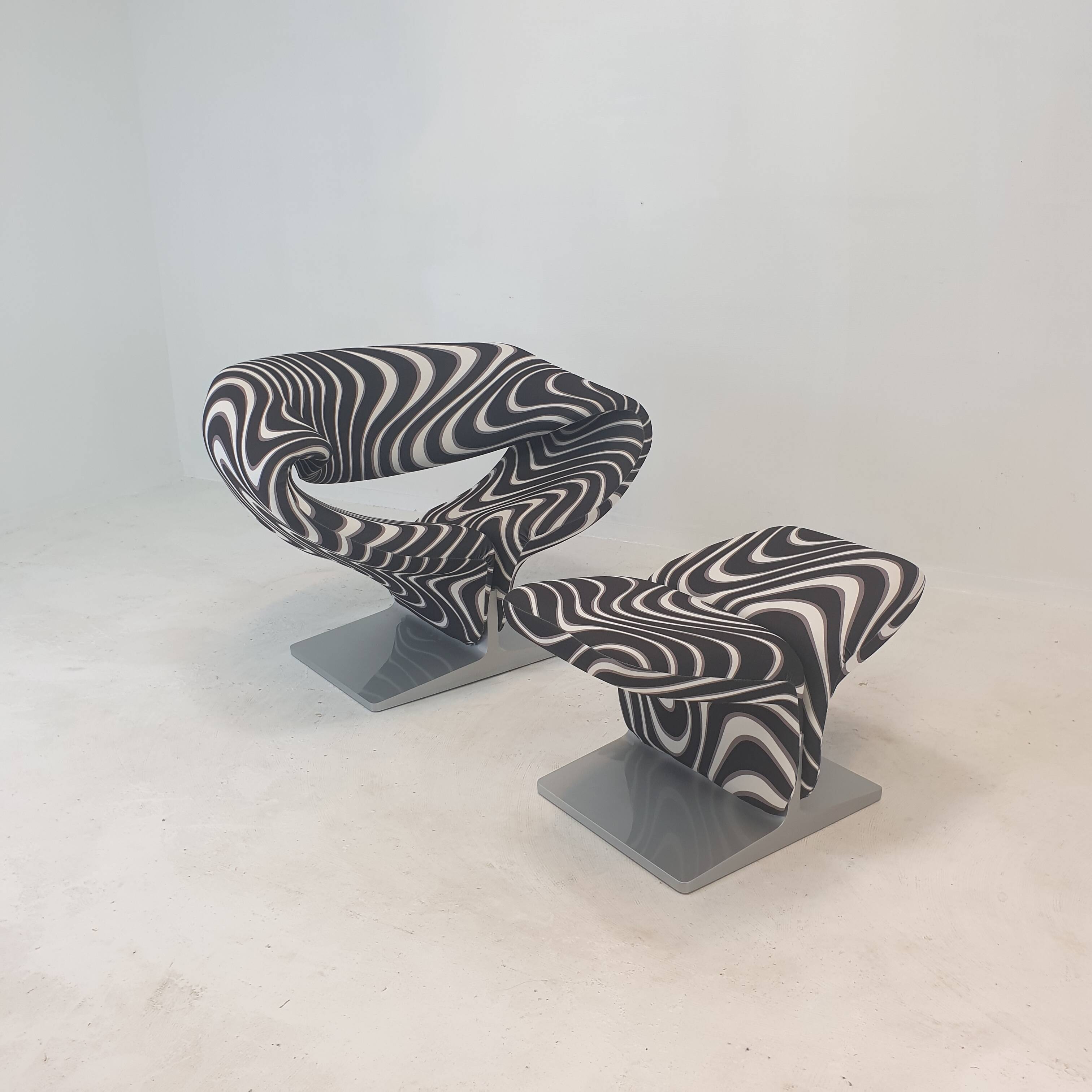 Ribbon Chair With Ottoman by Pierre Paulin for Artifort, 1990's