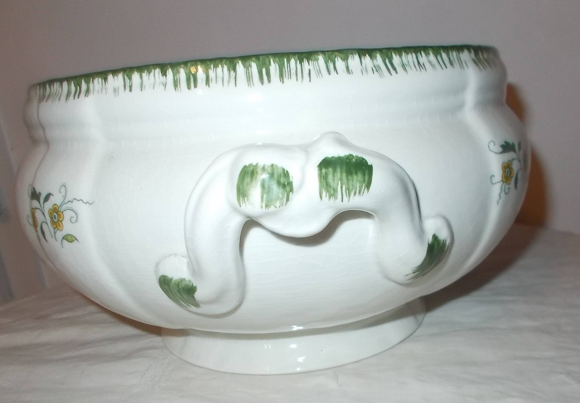 Sarreguemines soup tureen