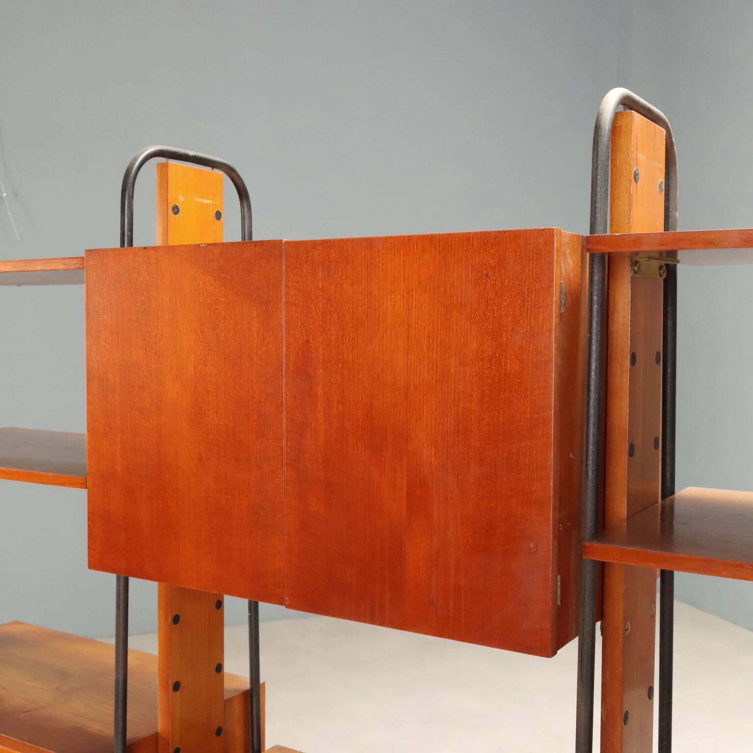 Bibliothèque vintage des années 1960