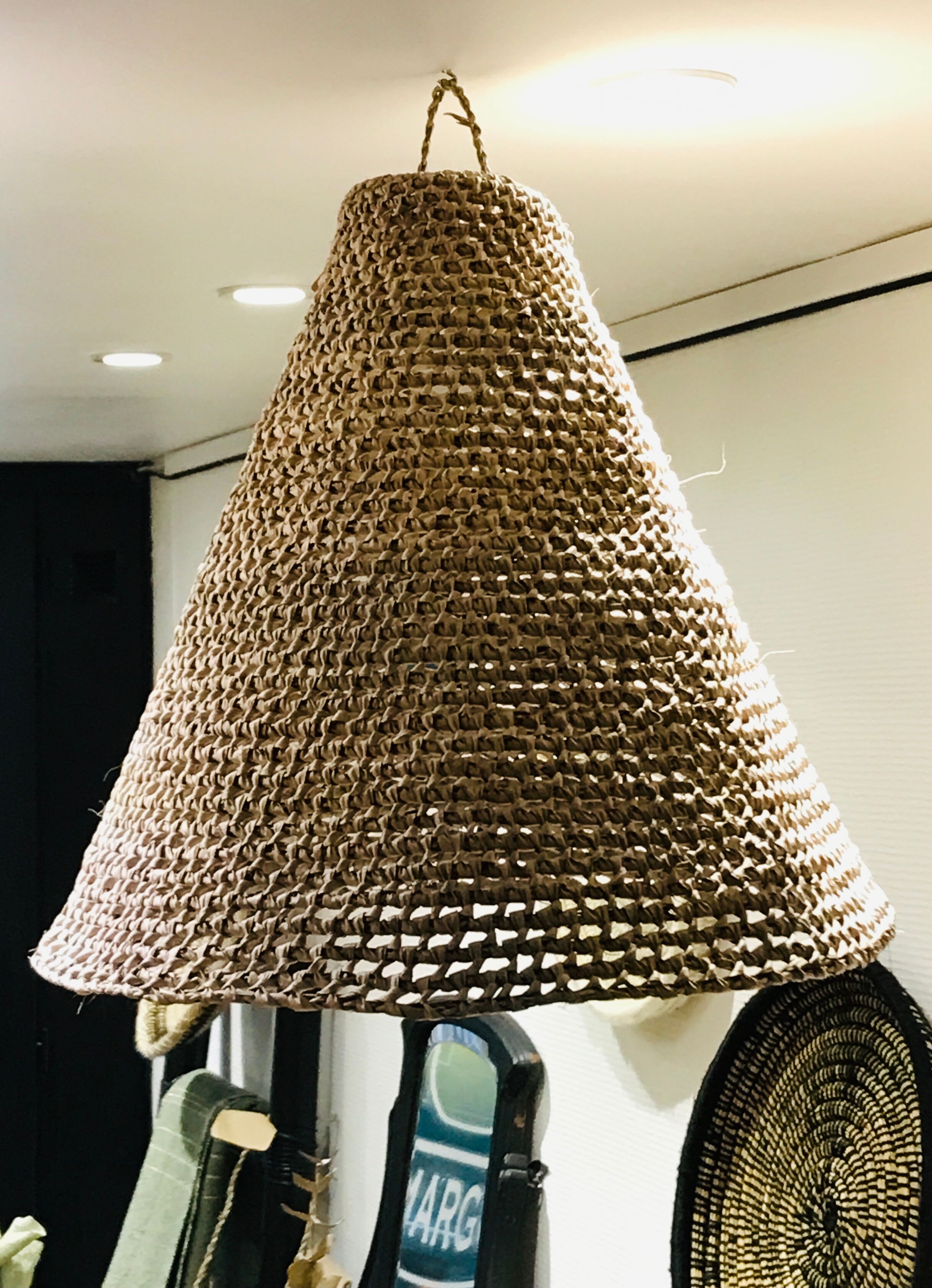 Braided wicker suspension