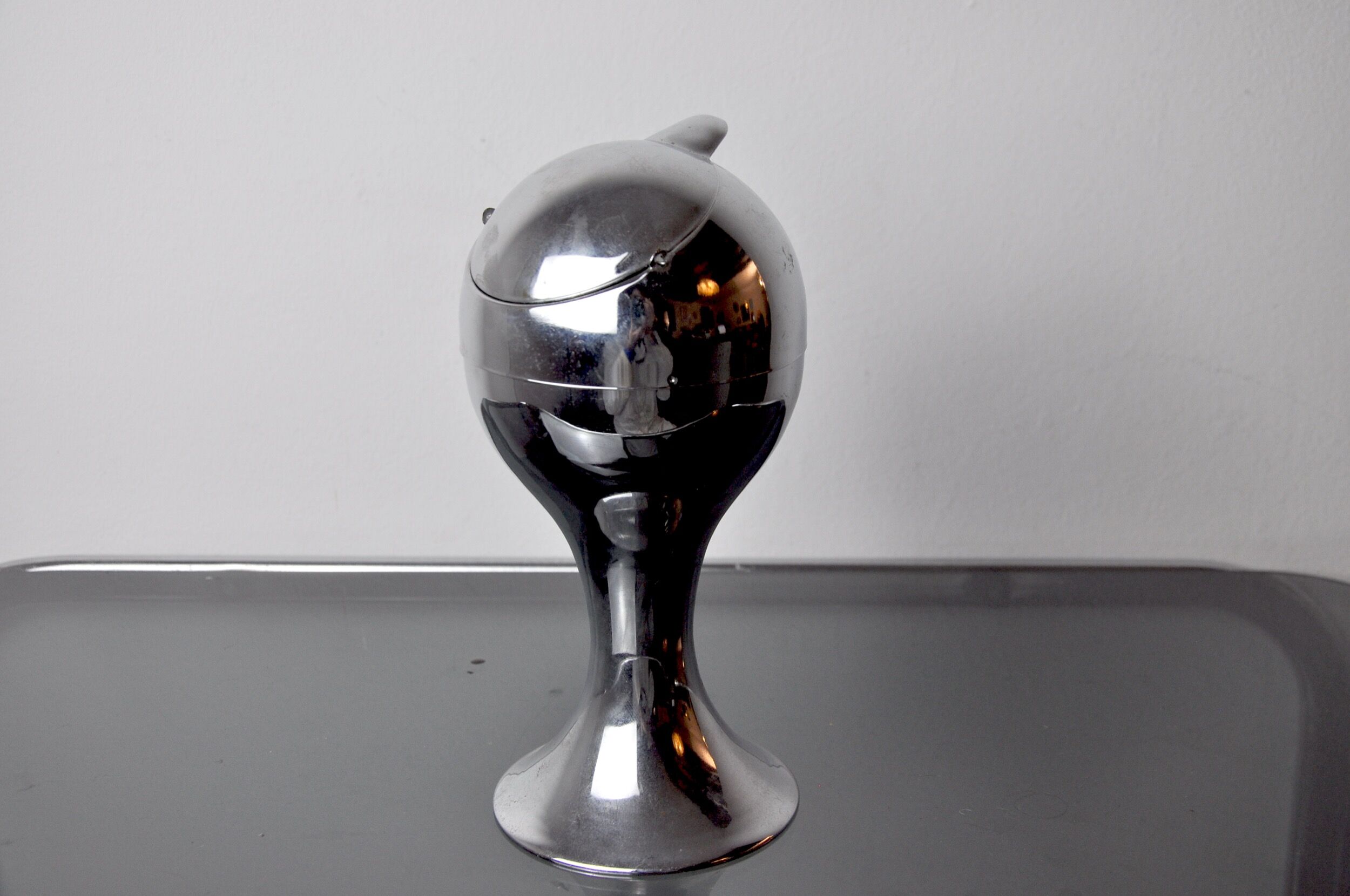 Space age ashtray, chrome, italy, 1970
