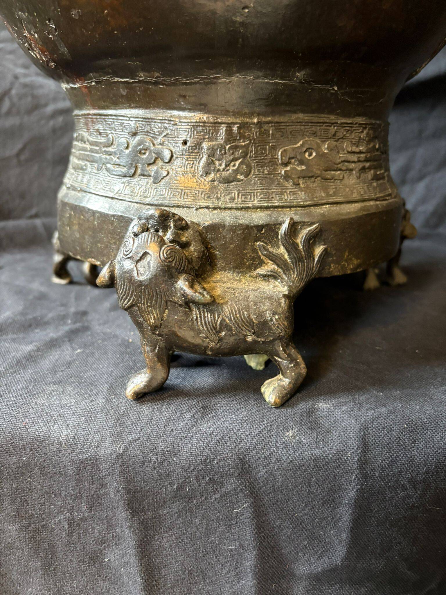 Chinese bronze baluster vase